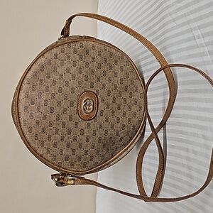 DESIGN INSPIRED ROUND SHOULDER BAG BFPM-07-211